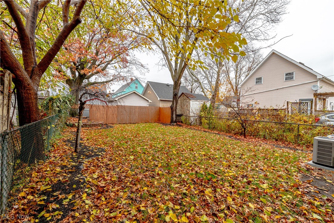 H R Hadlows - Residential Lease