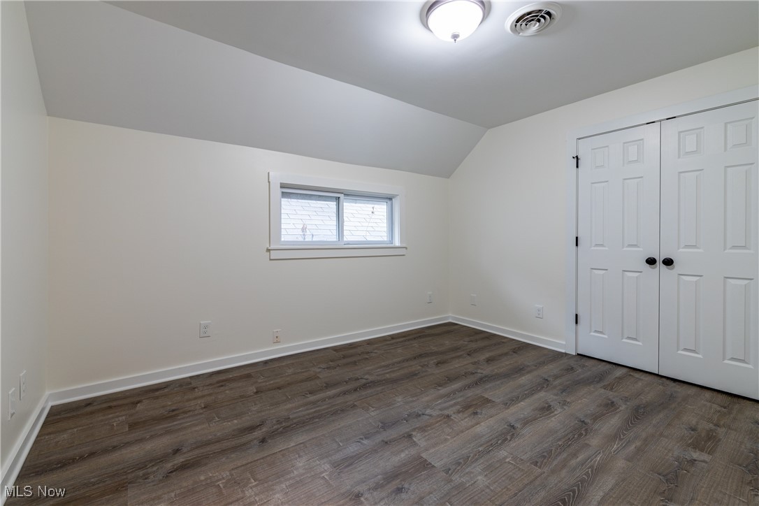 H R Hadlows - Residential Lease