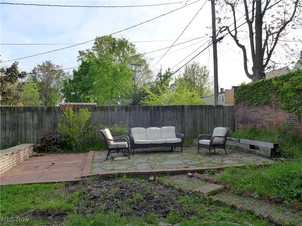 1318 W 111th Street, Cleveland, Ohio image 47