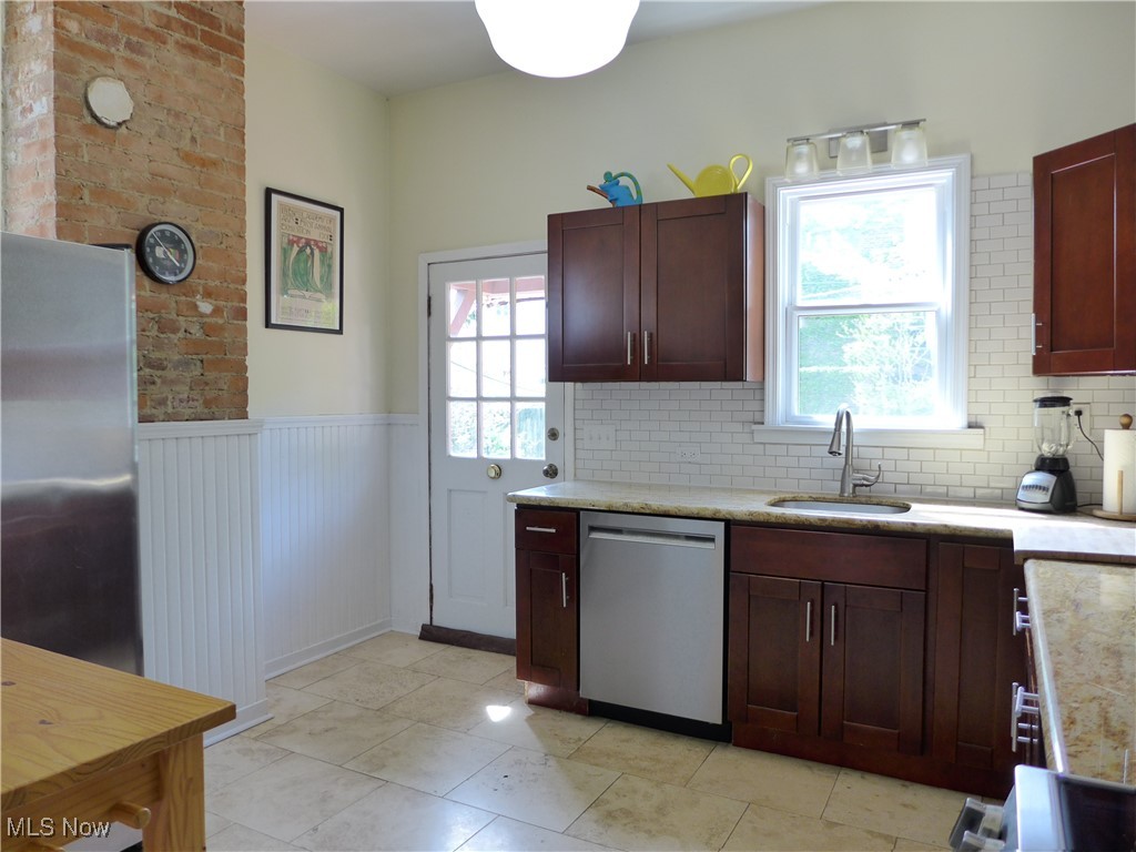 1318 W 111th Street, Cleveland, Ohio image 15