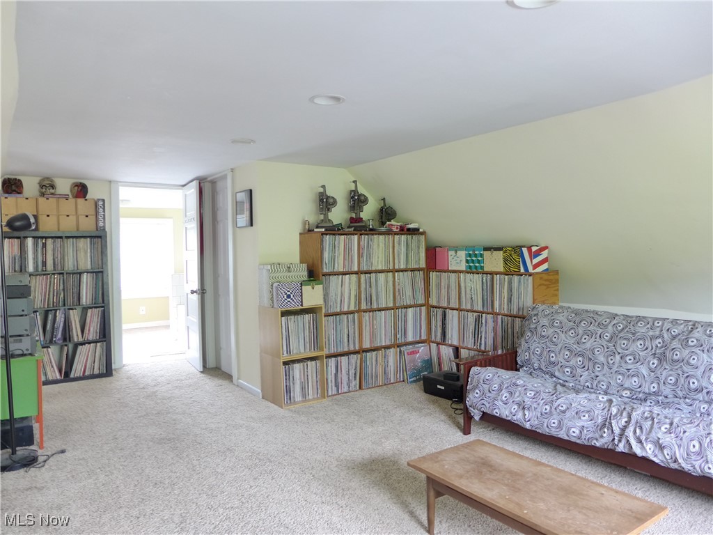 1318 W 111th Street, Cleveland, Ohio image 39