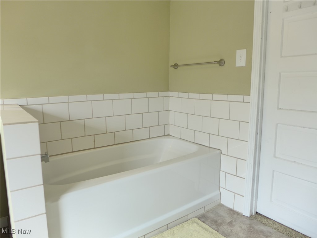 1318 W 111th Street, Cleveland, Ohio image 42