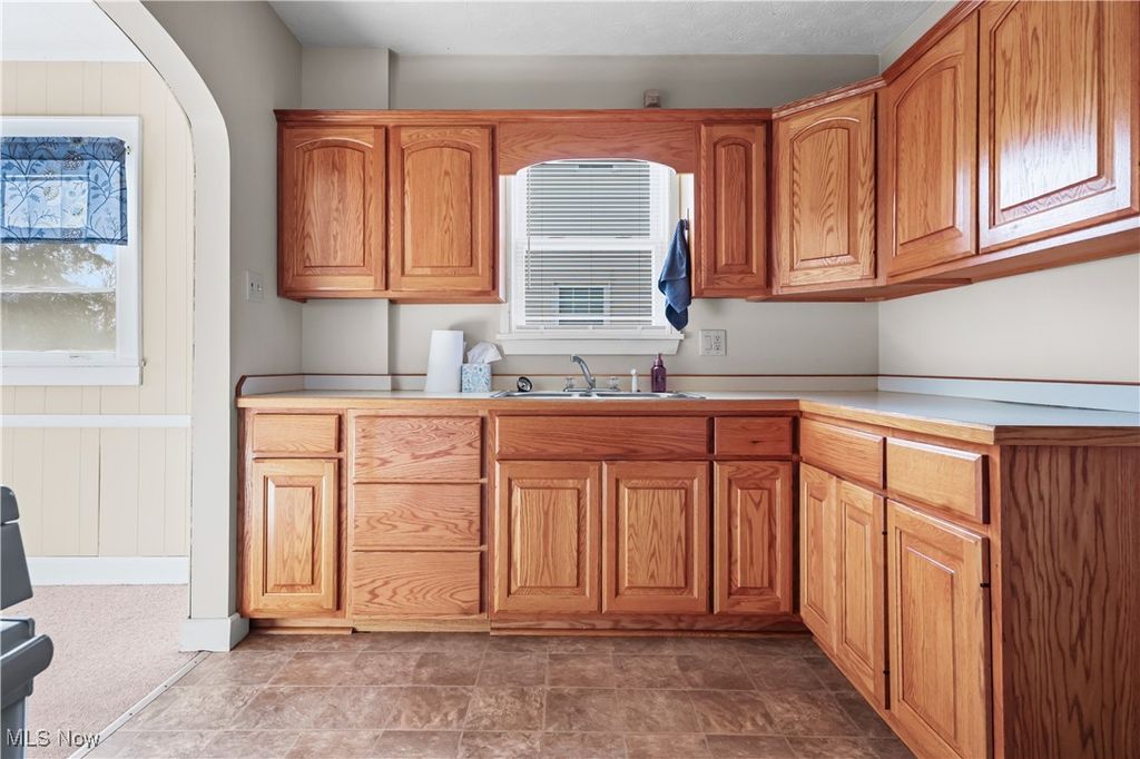 Photo of 2408 S Linden Avenue, Alliance, OH 44601 (MLS # 5183192)