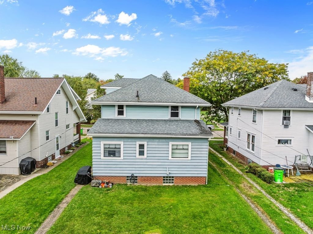 Photo of 2408 S Linden Avenue, Alliance, OH 44601 (MLS # 5183192)