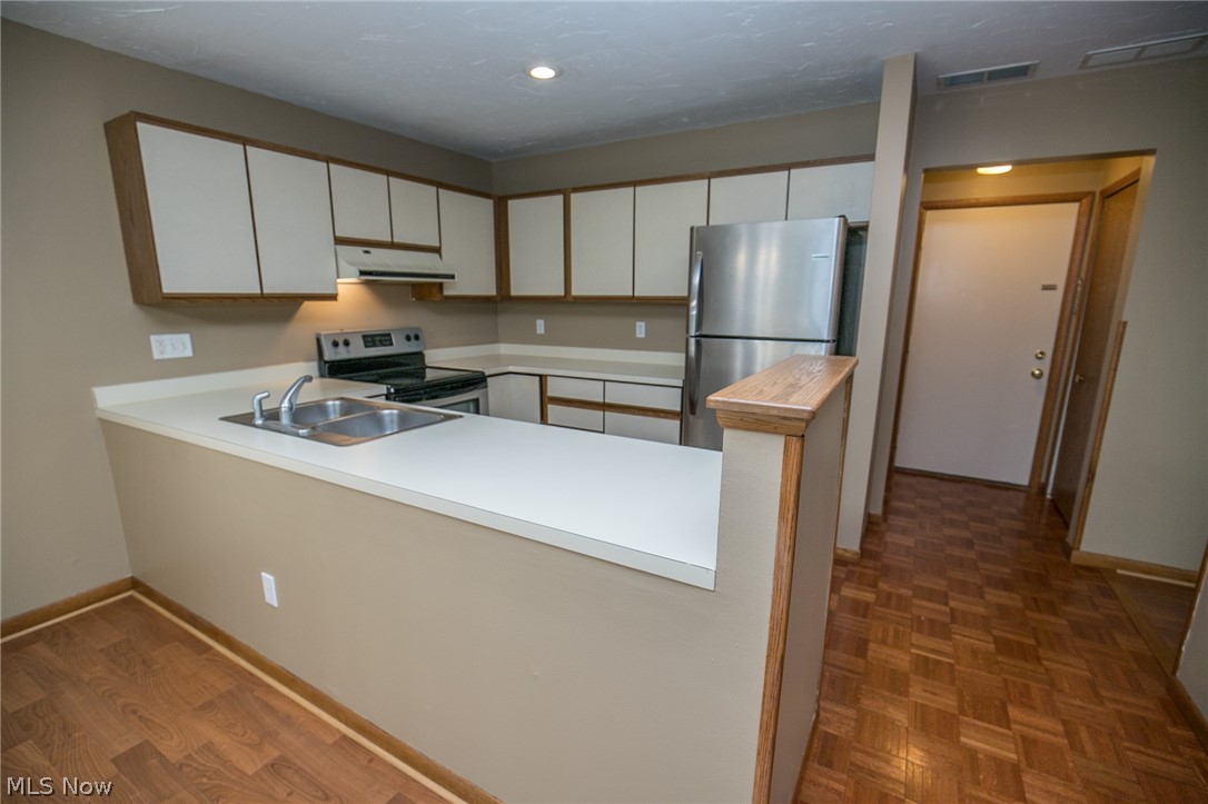 Windchimes On Summit - Residential