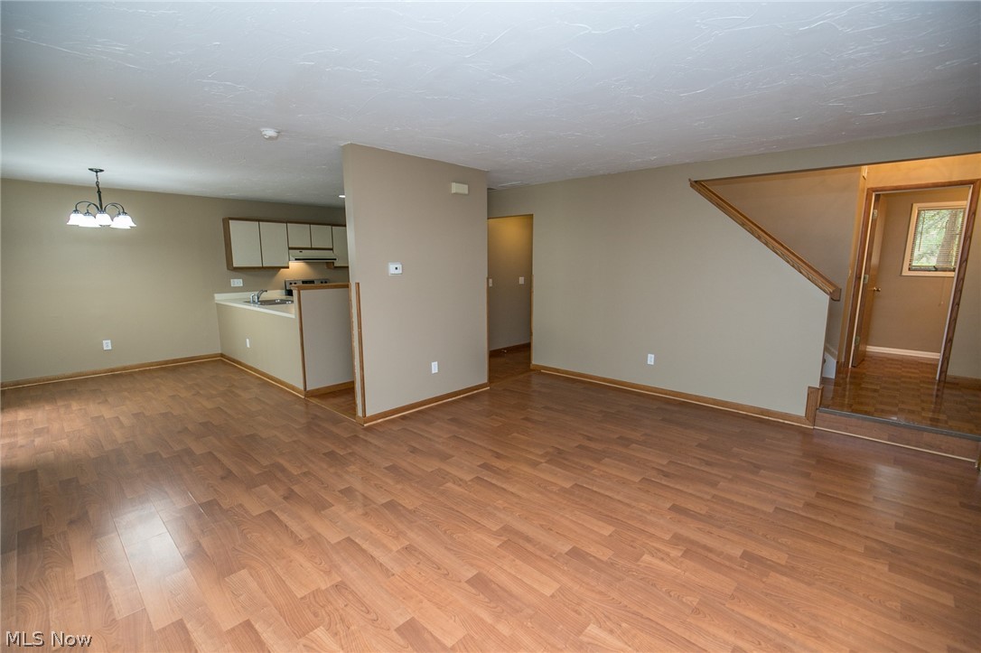 Windchimes On Summit - Residential