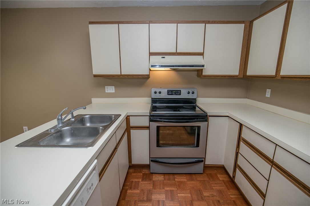 Windchimes On Summit - Residential