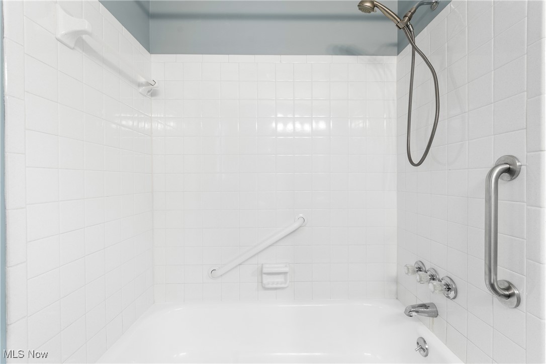 11290 Michelle Drive, Canal Fulton, Ohio image 19