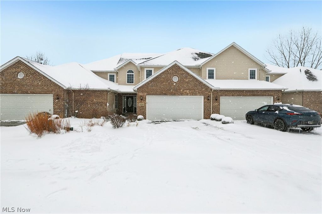Photo of 1416 Spyglass Hill Drive, Brunswick, OH 44212 (MLS # 5188830)