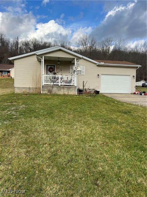 Homes For Sale - 2215 Hilliard Drive<br/> Tuscarawas County, Midvale, OH 44653