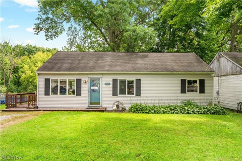 Homes For Sale - 1431 Pin Oak Drive<br/> Akron, OH 44312