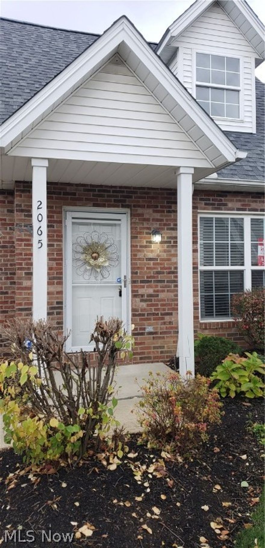 This condo is such a great find. Offering a nice size Vaulted great room and artificial fireplace. The kitchen features granite countertops, upgraded stainless steel appliances, dishwasher new in 2019 ceramic tile flooring, double sink, huge pantry and tons of windows for natural lighting. and center island with seating for 4. New carpet through out main floor in October 20, 2 car attached garage and first floor laundry. The upstairs features huge 2nd bedroom, full bath and loft area with options galore. New roof March 2020
 The home is painted in all natural colors, all you have to do is move in.