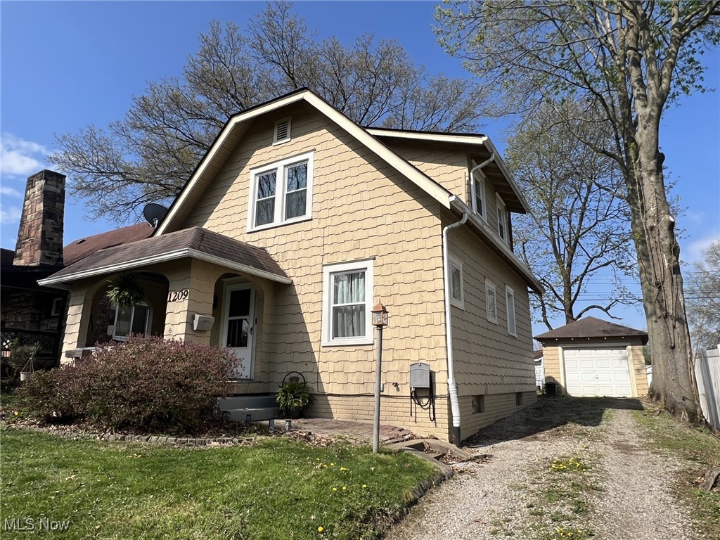 1209 Saratoga Avenue, Canton, Ohio image 2