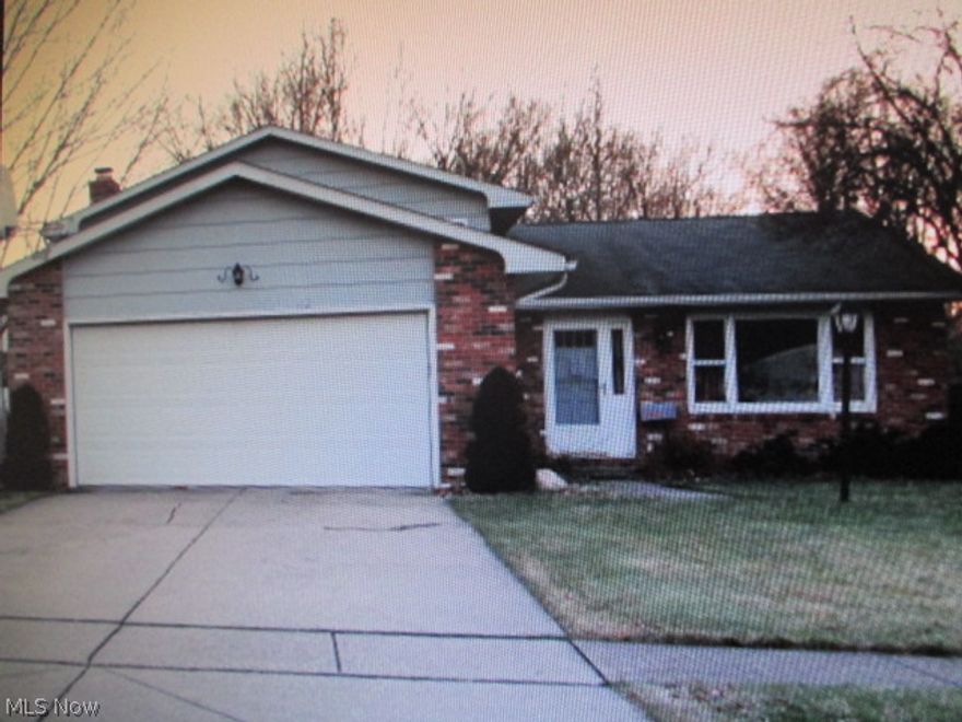 3 bedroom split with family room, fireplace, hardwood flooring. Half bath on main level.  This won't last.  Come and take a look and make this your next home!