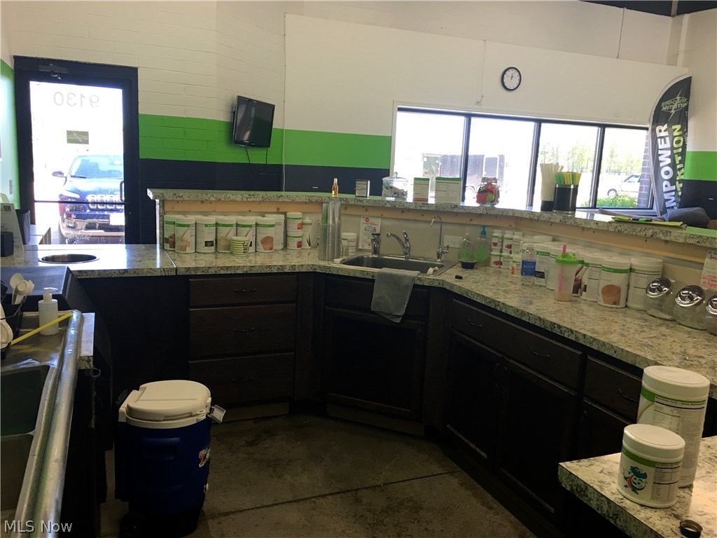 Tyler Blvd Conds 02 Ph 02 - Commercial Sale