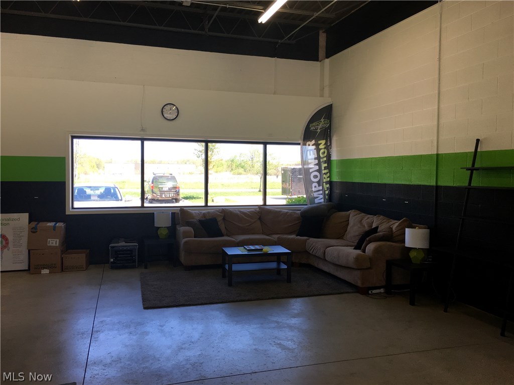 Tyler Blvd Conds 02 Ph 02 - Commercial Sale