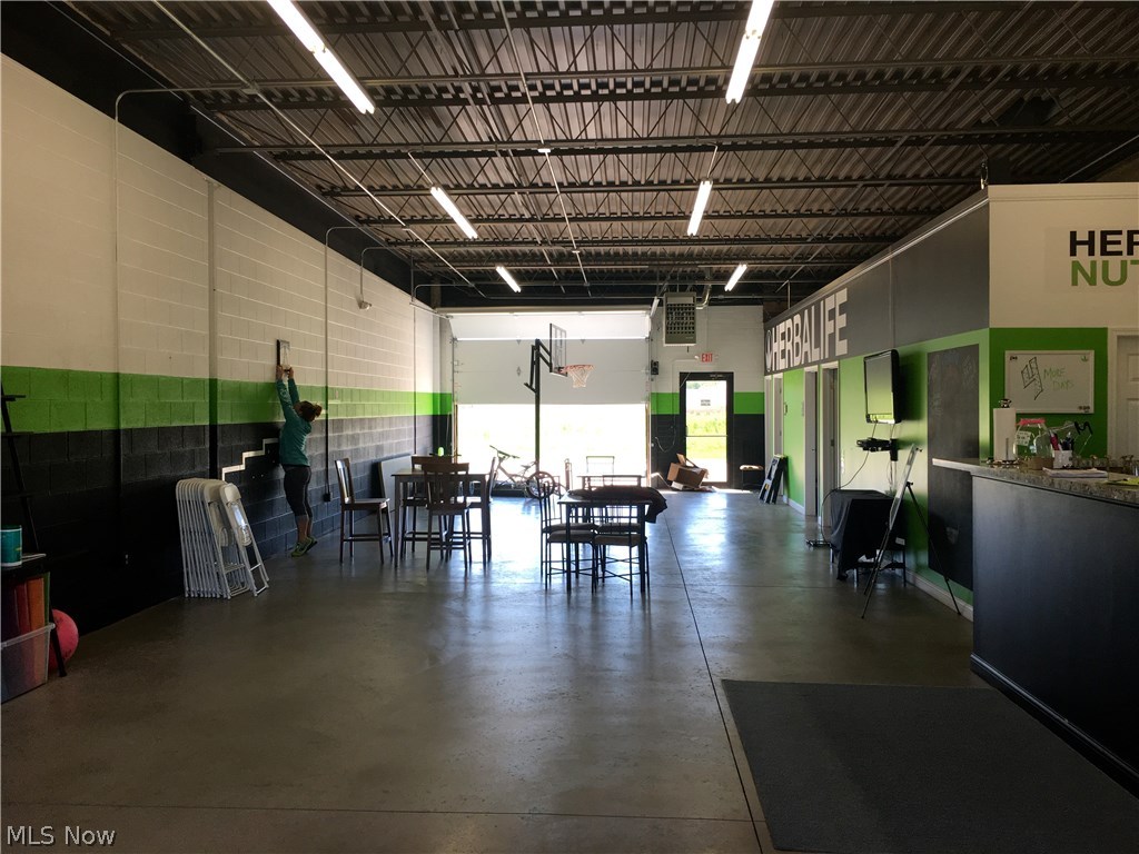 Tyler Blvd Conds 02 Ph 02 - Commercial Sale