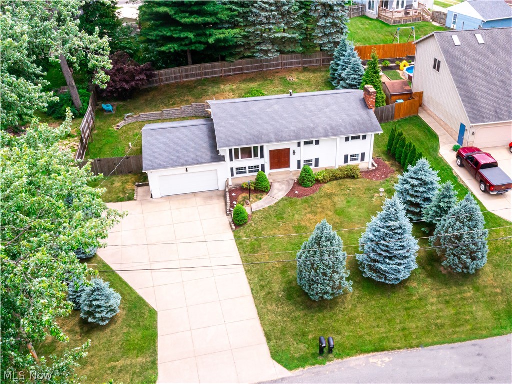 Long Lake Estate 2 - Residential
