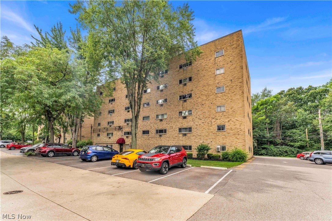 101 S Rocky River Drive 406