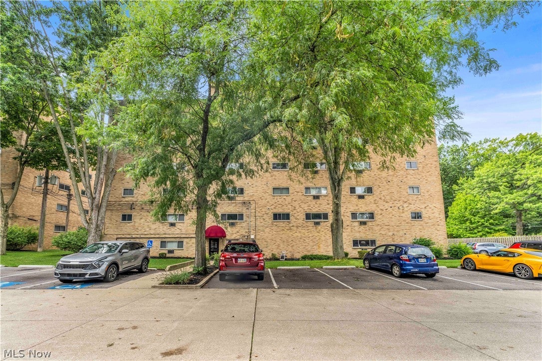 101 S Rocky River Drive 406