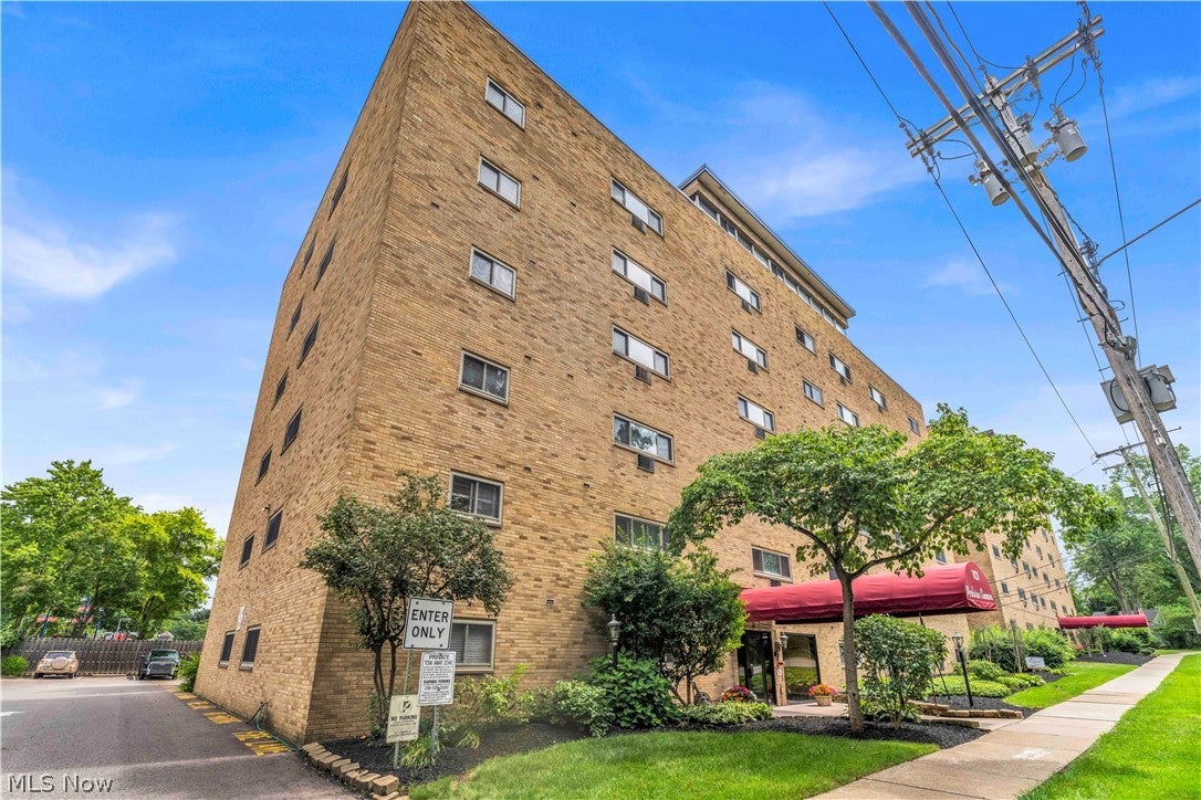 101 S Rocky River Drive 406