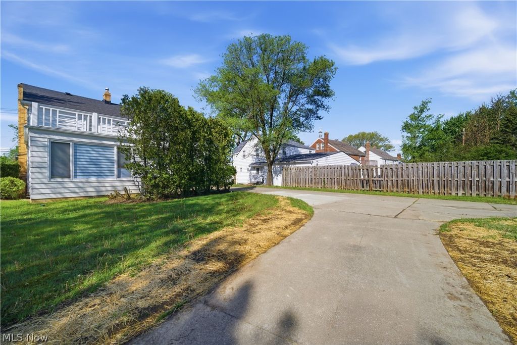 Photo of 4037 Washington Boulevard, University Heights, OH 44118 (MLS # 5211994)