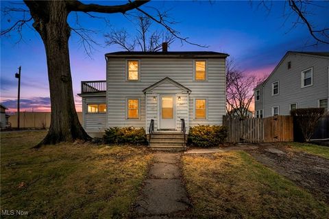 2217 E 32nd Street, Lorain, OH 44055 - #: 5180365