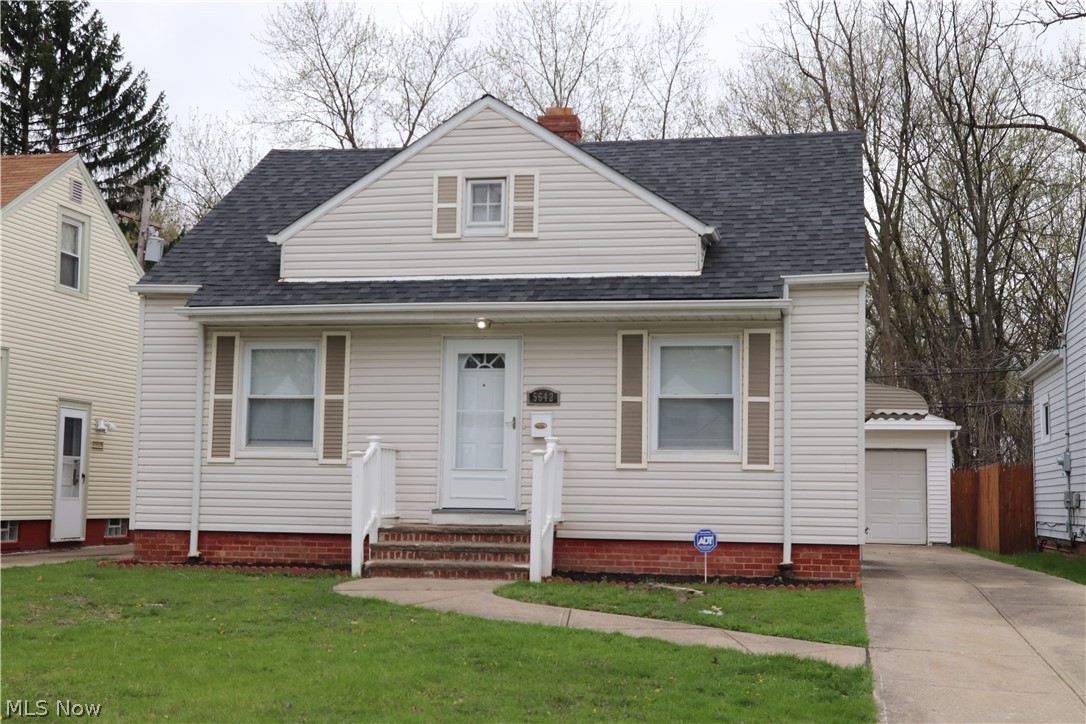 Photo 1 of 24 — 5642 Waterbury Avenue, Maple Heights, OH 44137