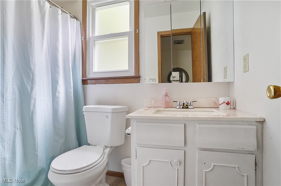 7182 Stewart Sharon Road, Hubbard, Ohio image 23