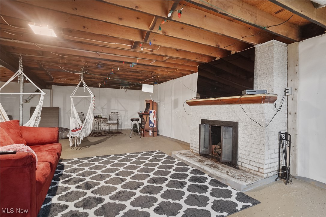 7182 Stewart Sharon Road, Hubbard, Ohio image 36