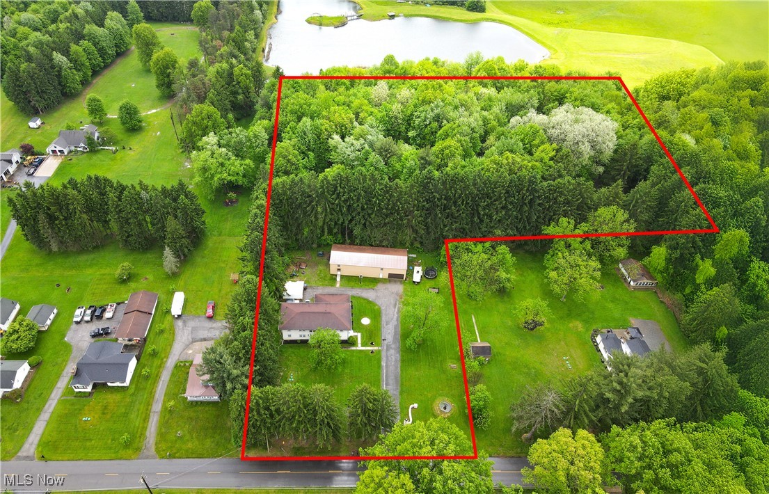 7182 Stewart Sharon Road, Hubbard, Ohio image 2