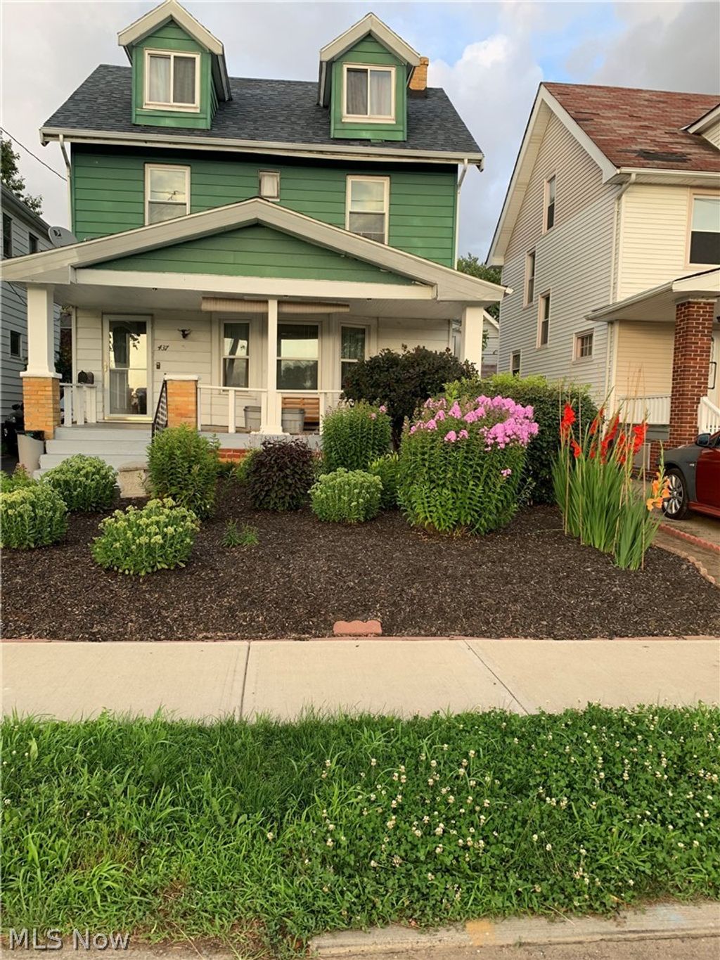 Photo of 437 E 112th Street, Cleveland, OH 44108 (MLS # 5188797)