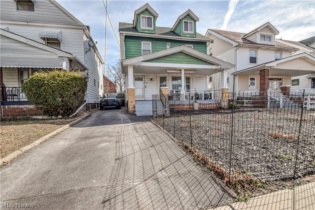 Photo of 437 E 112th Street, Cleveland, OH 44108 (MLS # 5188797)