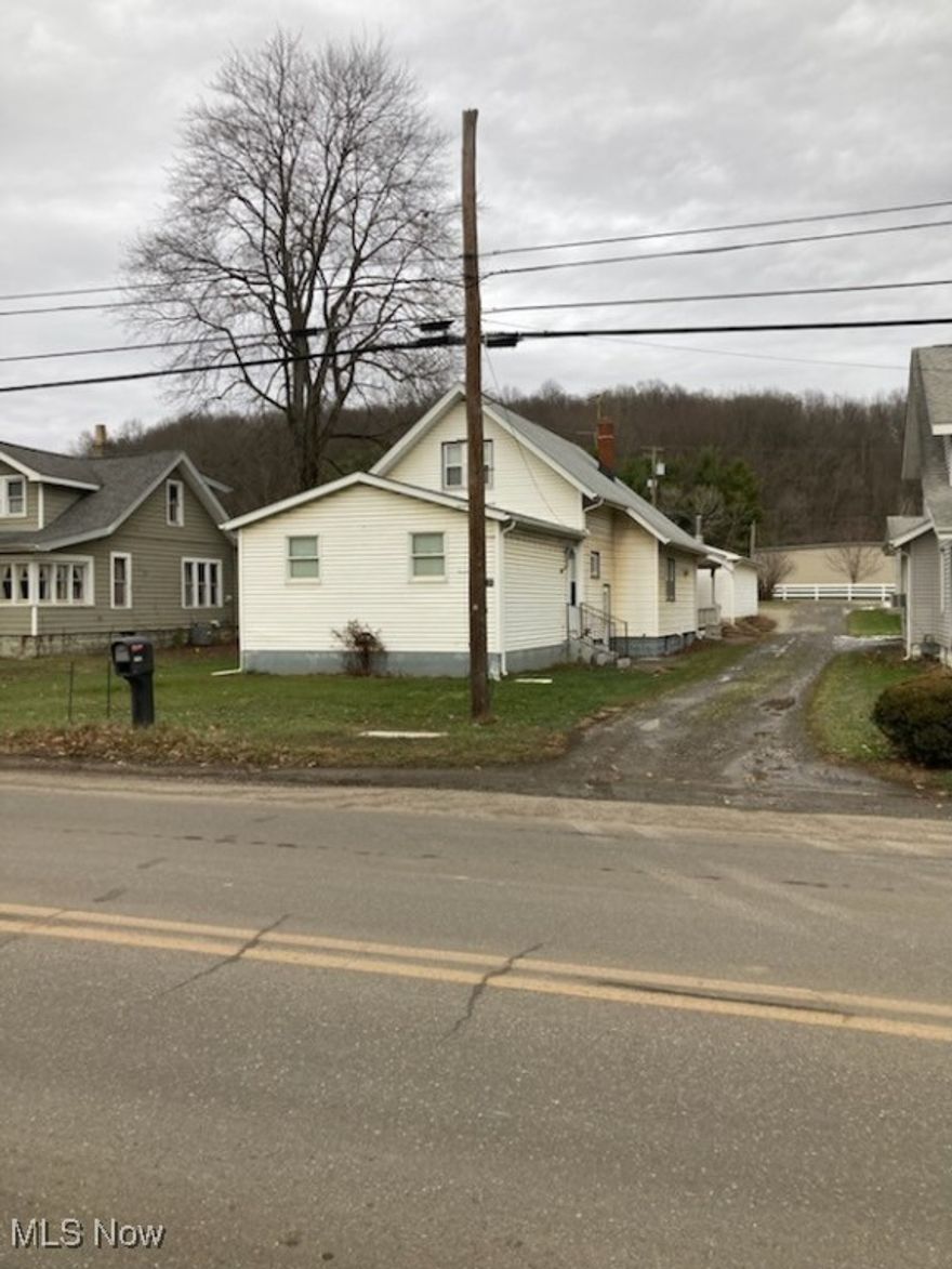 Online Thursday January 22, 2026 @ 6:00 PM - Real Estate: Nicely updated Columbia home centrally located between Dover and Strasburg – this home is not a drive by, must see inside to appreciate – 3 bedrooms – 3 full remodeled bathrooms – 1st floor master bedroom – 1st floor laundry – 24 X  32 garage with wood burner – 12 X 14 shed – newer windows/furnace/200 AMP service – leased HWT – private well and septic – large room and tons of storage – relaxing covered deck – minutes from I-77 – Sells “As Is” to highest bidder. This home makes a great owner occupant or investment opportunity! 

Terms: A 10% non refundable deposit down day of sale. Balance due at closing. Sells with no financing contingencies. Sells As Is. Any desired inspections are buyer’s responsibility & must be completed prior to bidding. A 10% buyer's premium will be added to the final bid to determine the final contract price.

All information contained herein derived from sources deemed reliable but not warranted. All announcements day of auction take precedence over printed advertising.