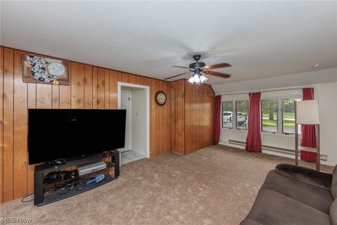 Single Family Residence in Orange OH 27849 Emery Road 3.jpg