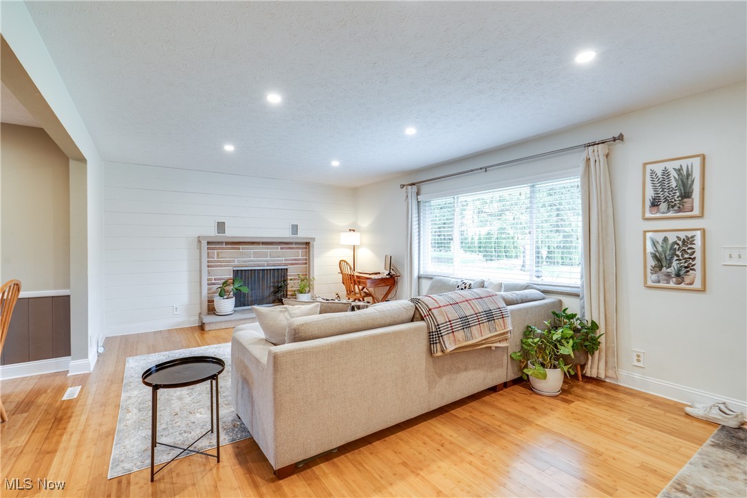 1517 Ambler Avenue, North Canton, Ohio image 6