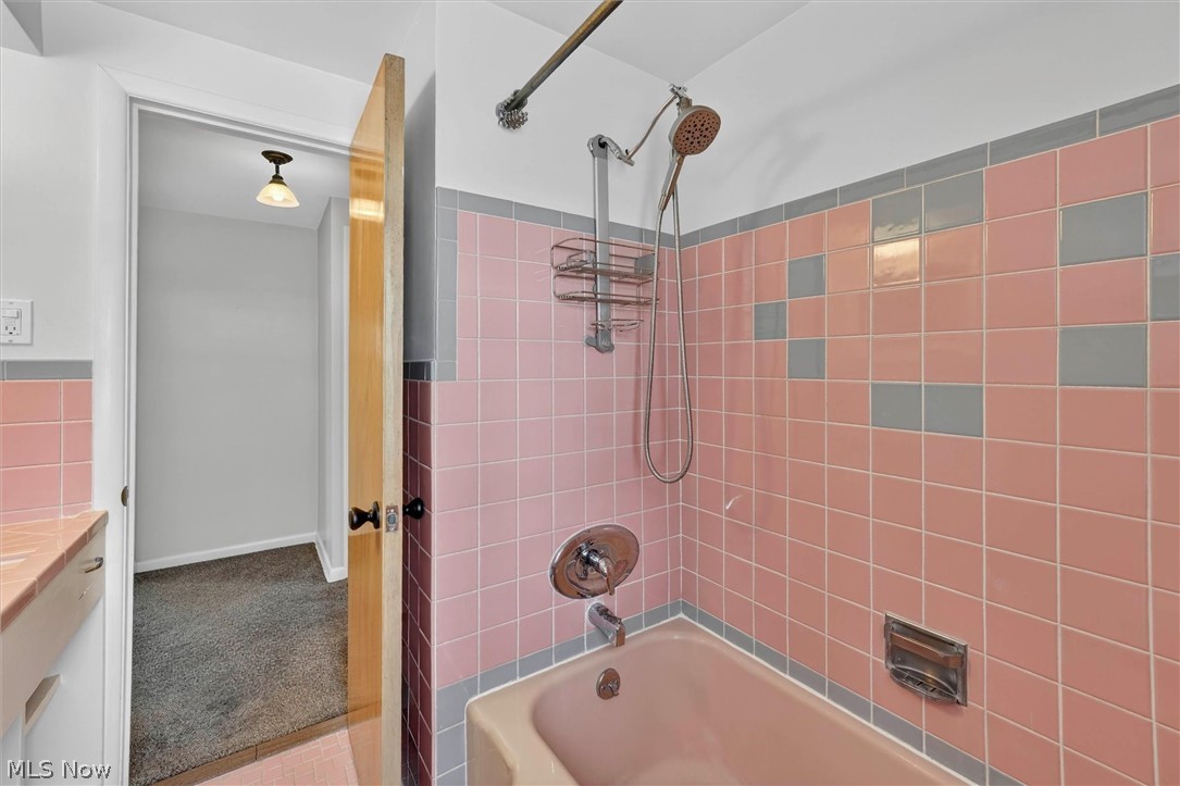 University 30 - Residential