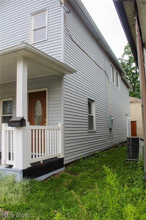 Tiny photo for 1019 Commerce Street, Wellsville, OH 43968 (MLS # 5239309)