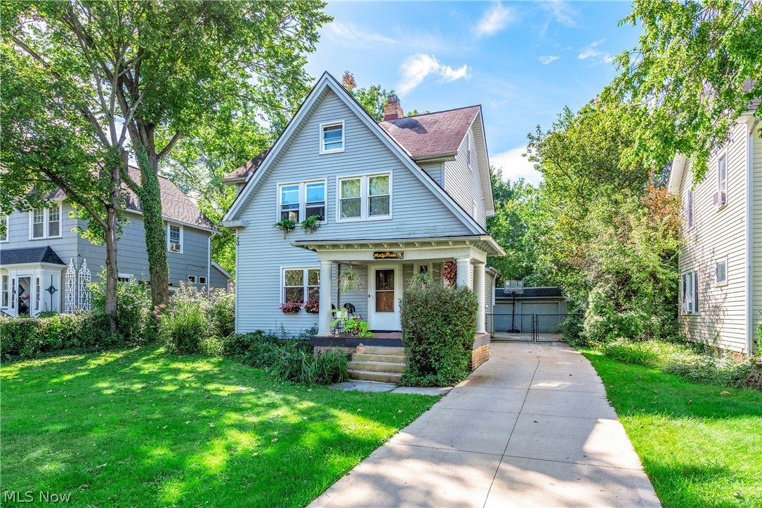 3312 E Fairfax Road