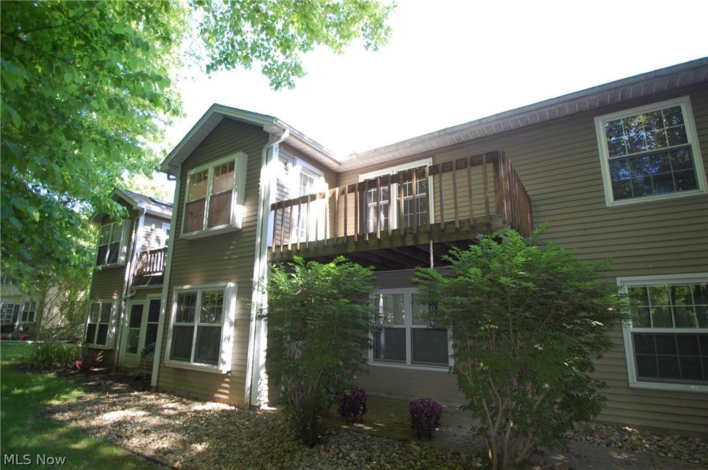 Photo of 1327 Fox Run Drive, Boardman, OH 44512 (MLS # 5214189)