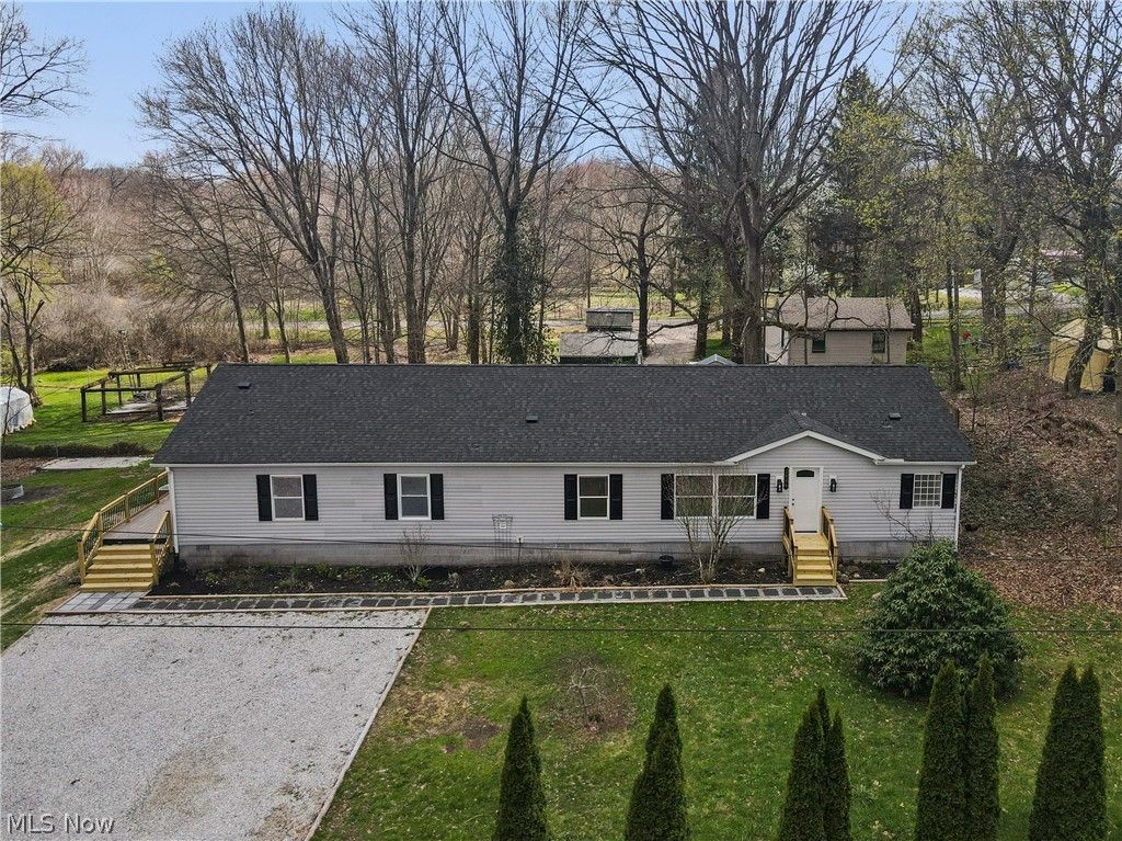 Photo of 2806 Pomatan Avenue, Akron, OH 44312 (MLS # 5200648)