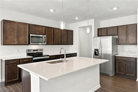 Tiny photo for 26555 Daisy Lane, Olmsted Township, OH 44138 (MLS # 5257412)