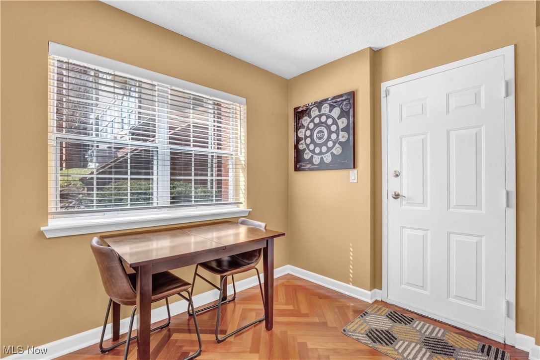 Fox Hol/Woodhawk Condo Ph 01 - Residential