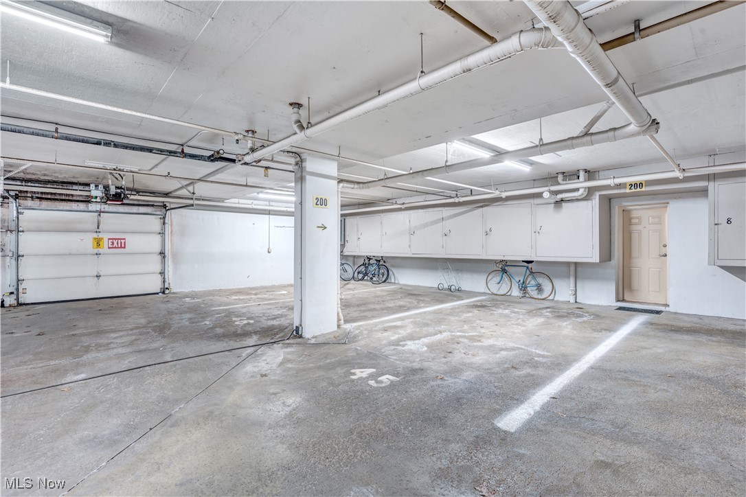 Fox Hol/Woodhawk Condo Ph 01 - Residential