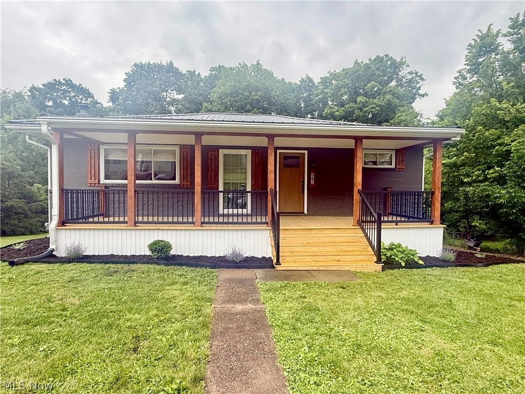 Photo of 347 Patton Avenue, Wintersville, OH 43953 (MLS # 5222900)