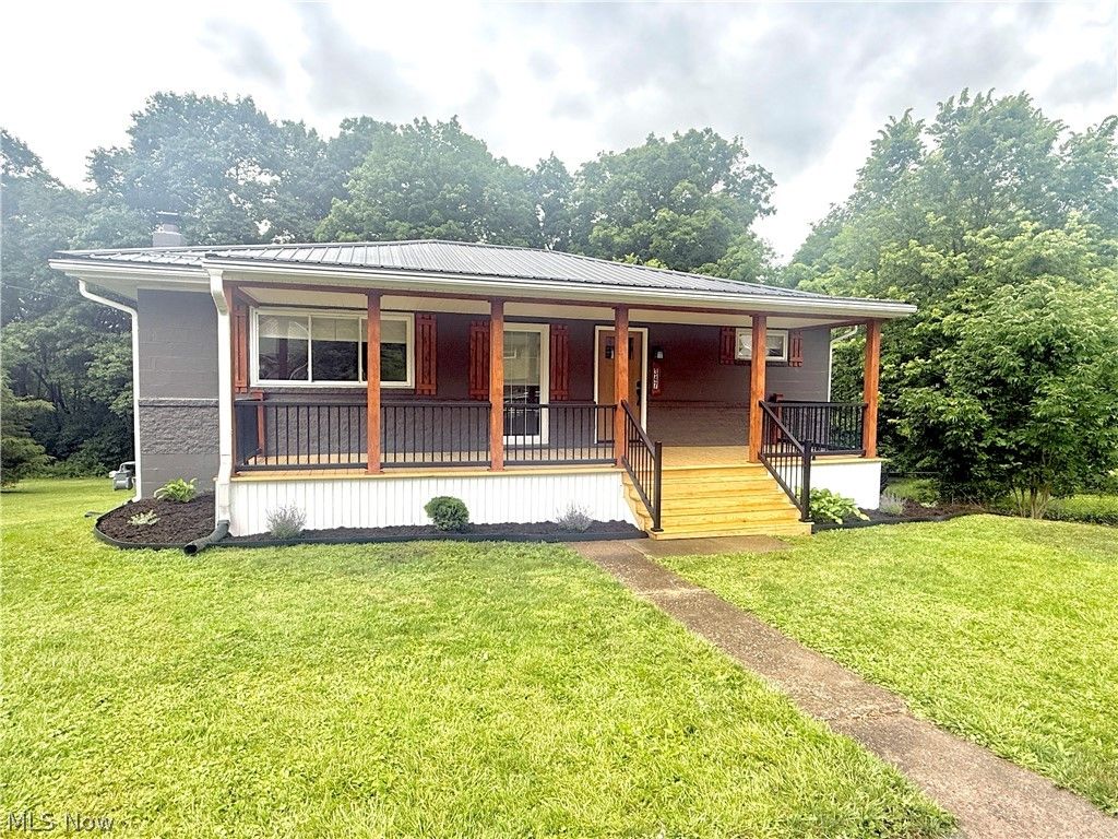 Photo of 347 Patton Avenue, Wintersville, OH 43953 (MLS # 5222900)