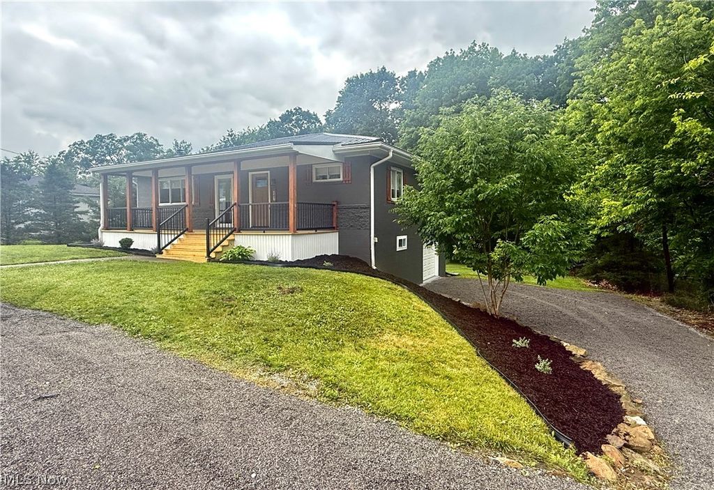 Photo of 347 Patton Avenue, Wintersville, OH 43953 (MLS # 5222900)