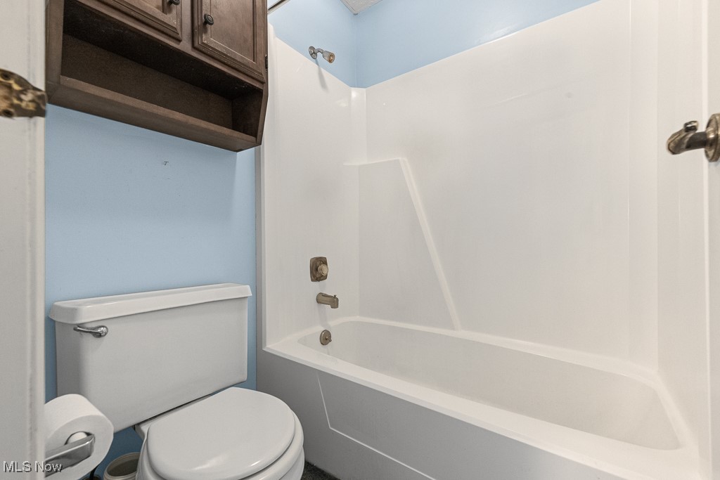 12935 Robinwood Street, Alliance, Ohio image 18