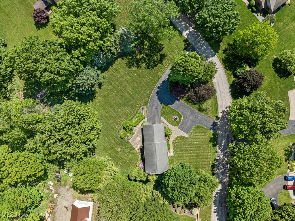 12935 Robinwood Street, Alliance, Ohio image 31