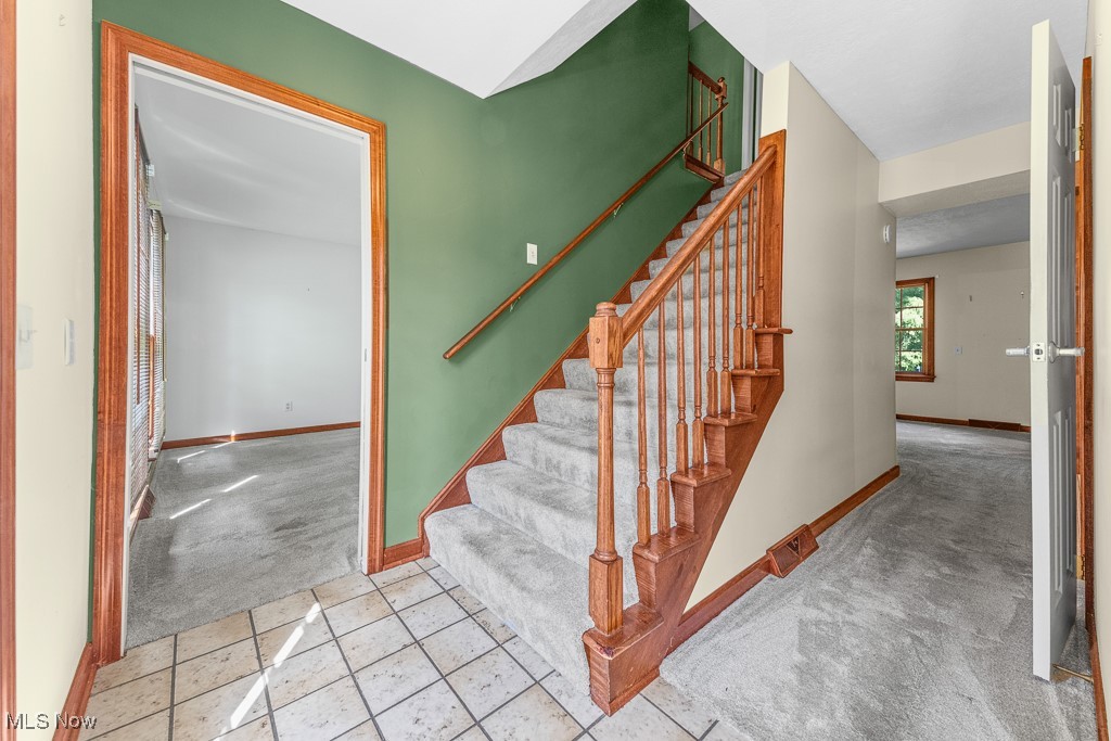 12935 Robinwood Street, Alliance, Ohio image 24
